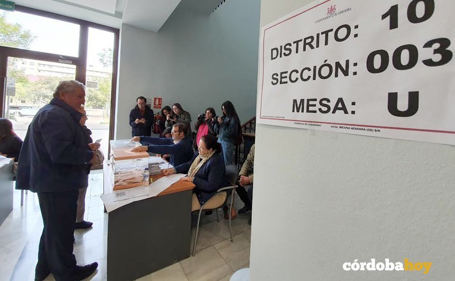Elecciones generales en la sede de sadeco en Córdoba