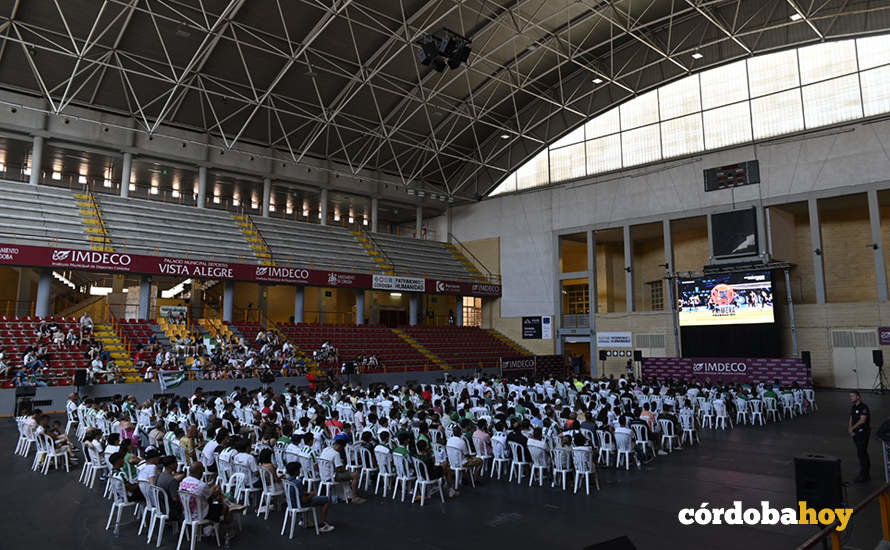 Ambiente en Vista Alegre por el partido del Córdoba CF en Ponferrada