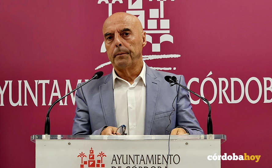 El portavoz socialista en el Ayuntamiento de Córdoba, Antonio Hurtado