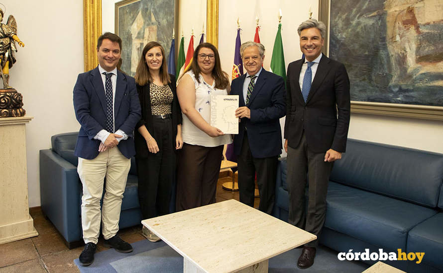 Firma del convenio entre Epremasa y el Ayuntamiento de Los Blázquez