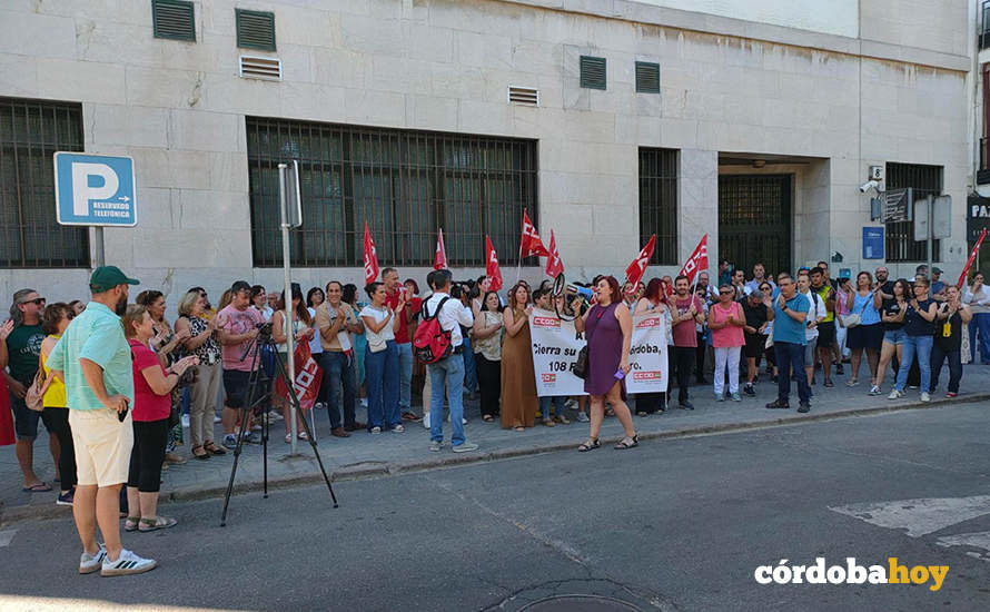 Protesta de la plantilla de Atento en Córdoba