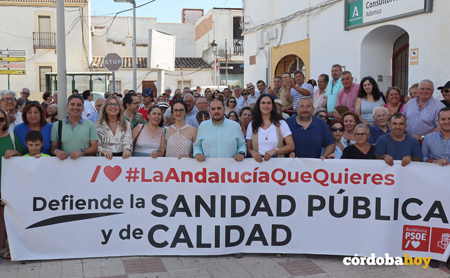 Protesta en defensa de la sanidad pública en Adamuz