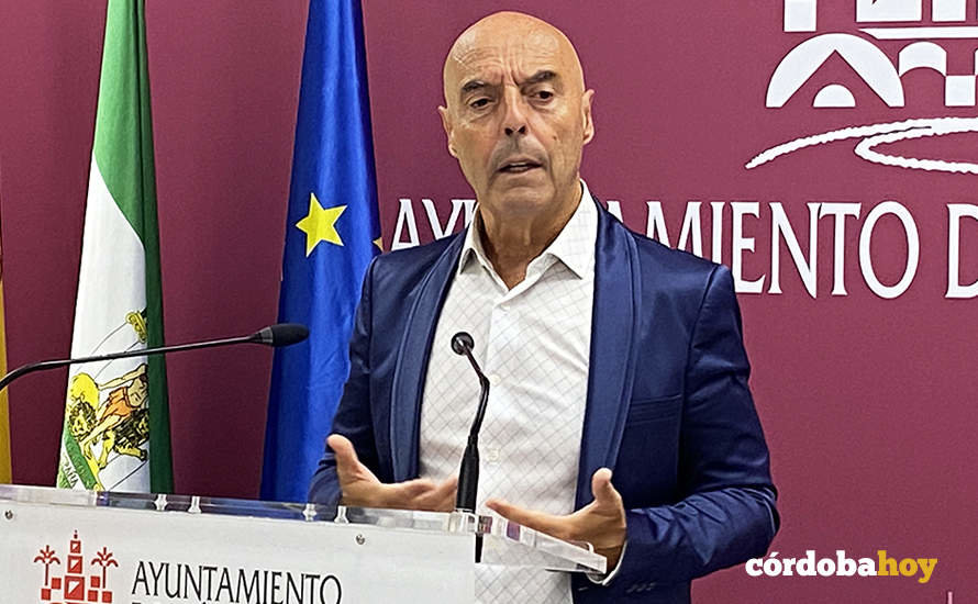 Antonio Hurtado en el Ayuntamiento de Córdoba