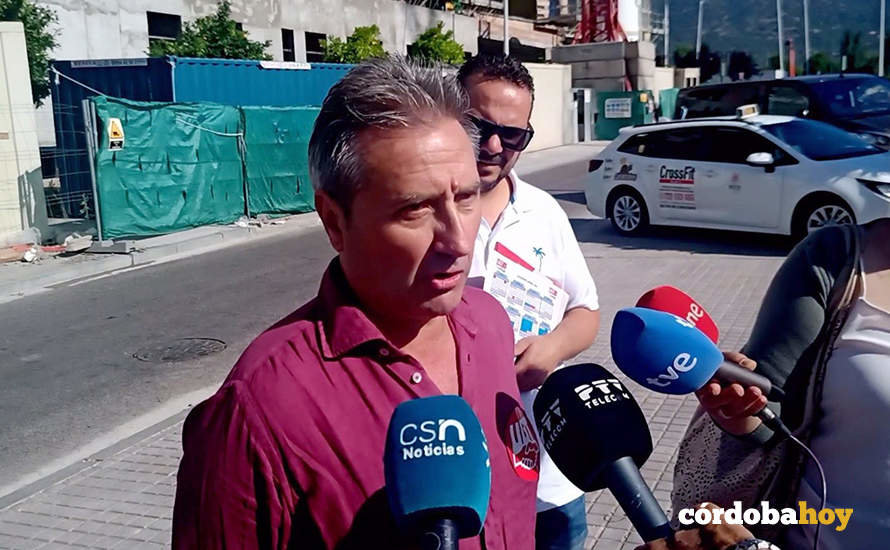 El secretario de Acción Sindical de UGT-FICA Córdoba, Antonio Lopera, en una atención a medios FOTO UGT