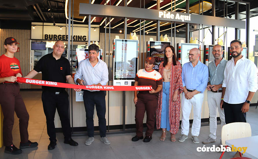 Inauguración oficial del primer Burger King de Montilla FOTO AYUNTAMIENTO DE MONTILLA